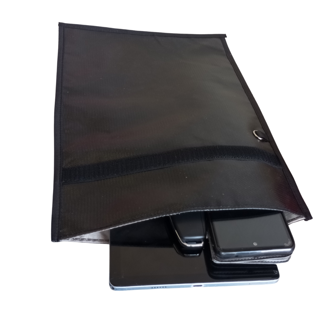 Faraday Bag Tablet Inside 3